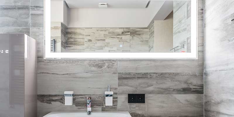 Layar Cermin Kamar Mandi Pintar