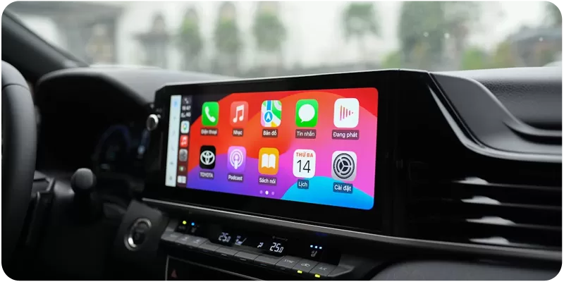 Layar Infotainment Tengah